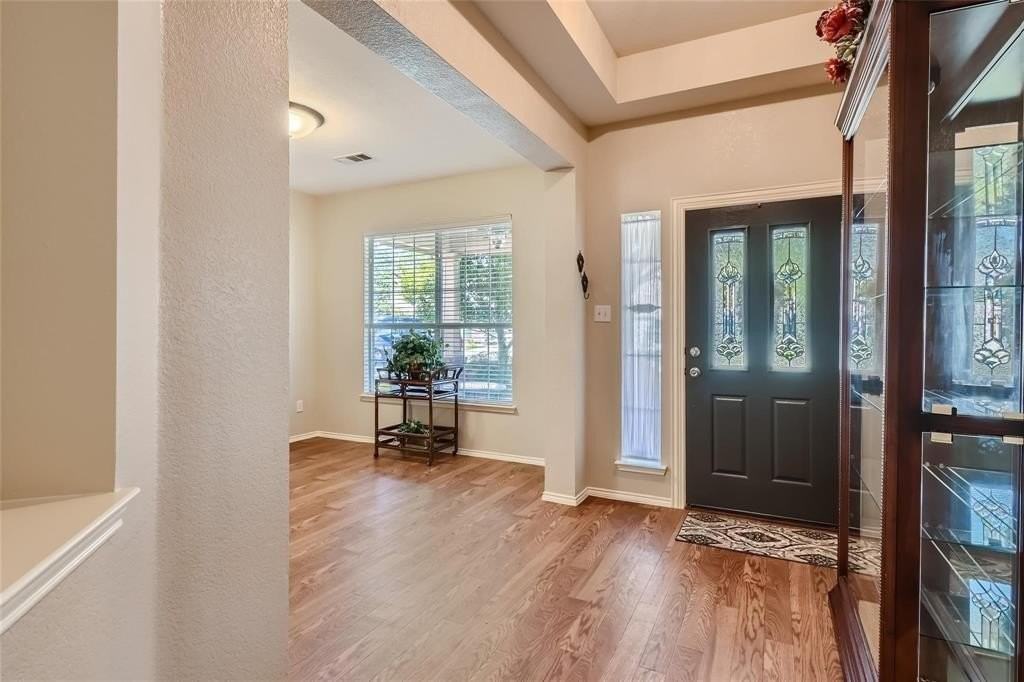 1213 Golden Eagle Ct - Photo 4 of 28