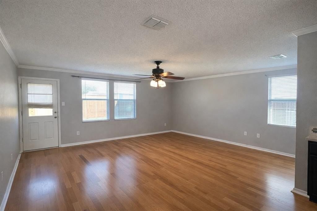 1621 Carolina Ridge Way - Photo 4 of 7