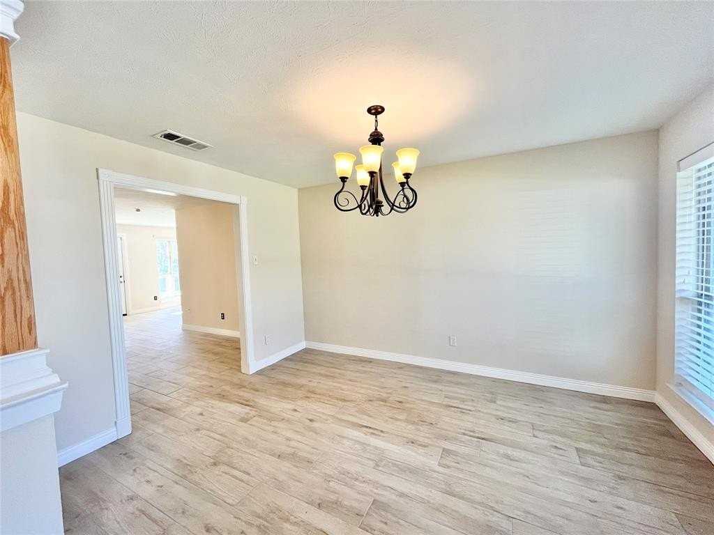 1816 Lexington Pl - Photo 3 of 27