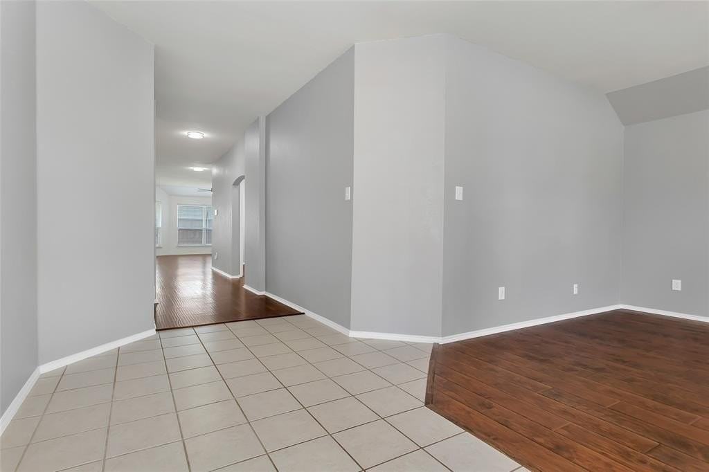 9721 Meadow Rue Dr - Photo 5 of 36