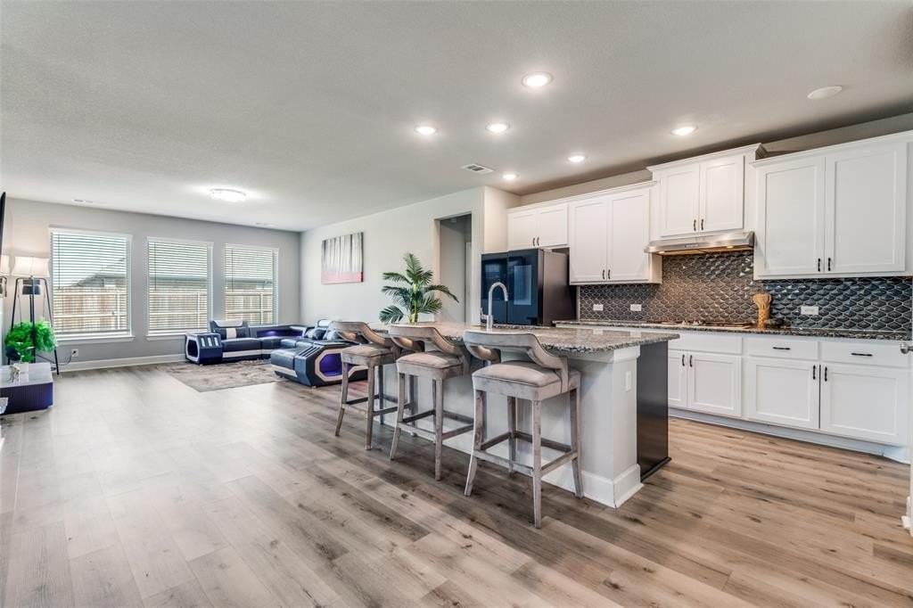 1284 Caprock Dr - Photo 3 of 26