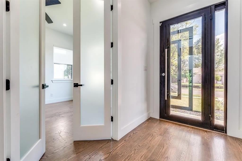 4707 Cowan Ave - Photo 2 of 13