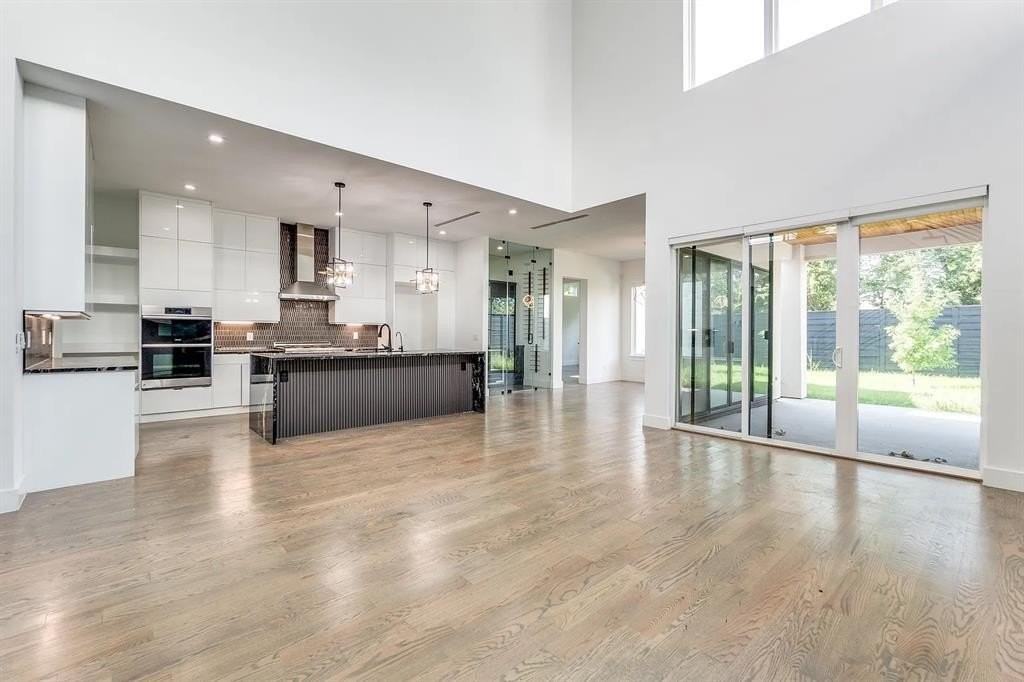 4707 Cowan Ave - Photo 6 of 13