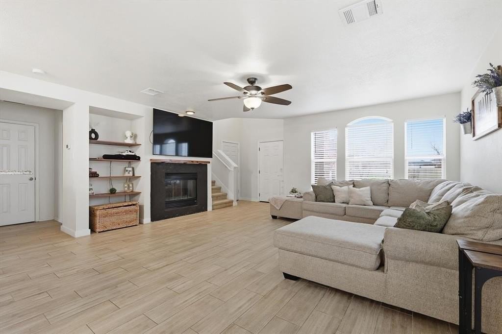 14820 Ledgeview Ct - Photo 5 of 31