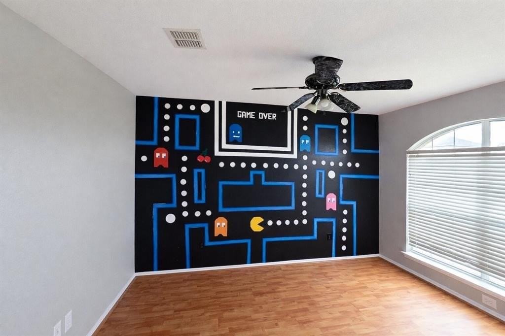 1110 Manassas Dr - Photo 5 of 28