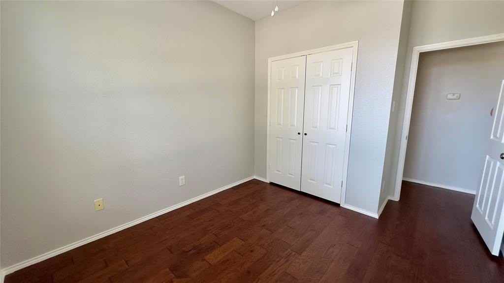 406 Stonebridge Cir - Photo 2 of 32