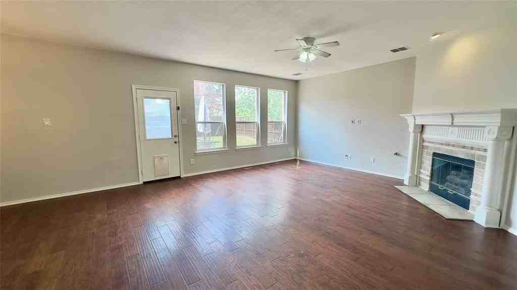 406 Stonebridge Cir - Photo 3 of 32