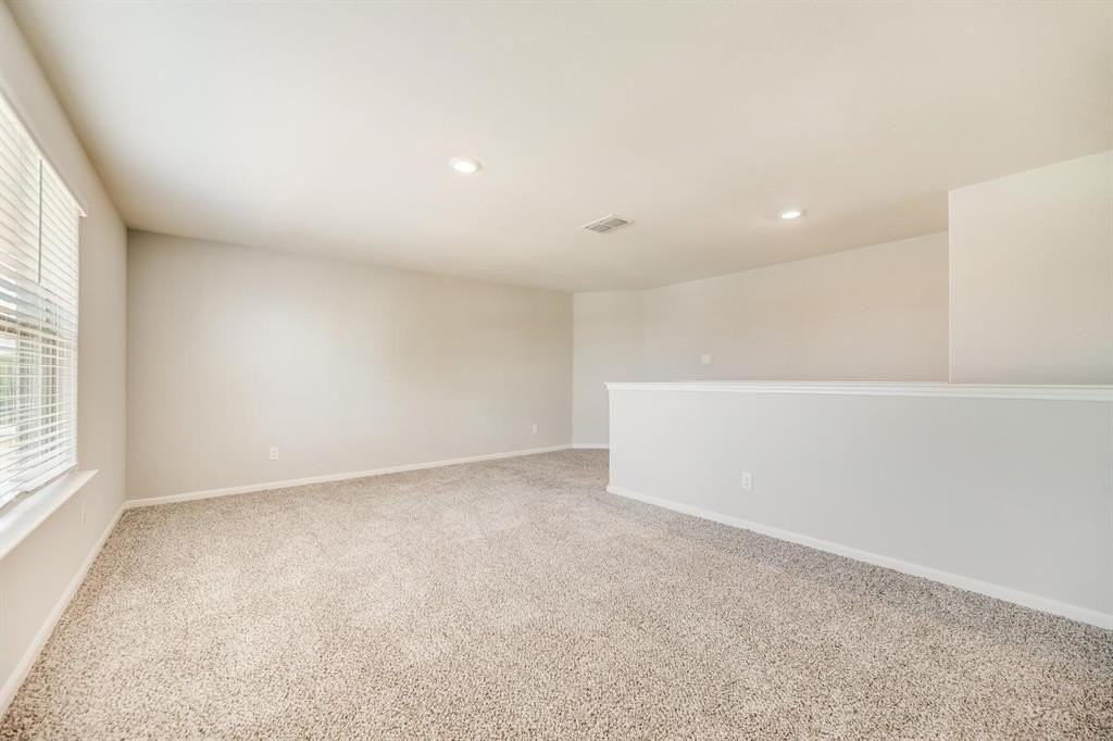 2120 Dakota Dr - Photo 5 of 15