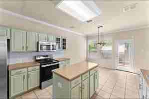 featured image of 1801 Sharpsbury Dr