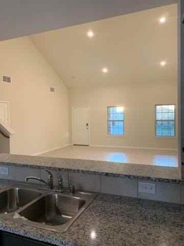 1008 Emerald Dr - Photo 3 of 23