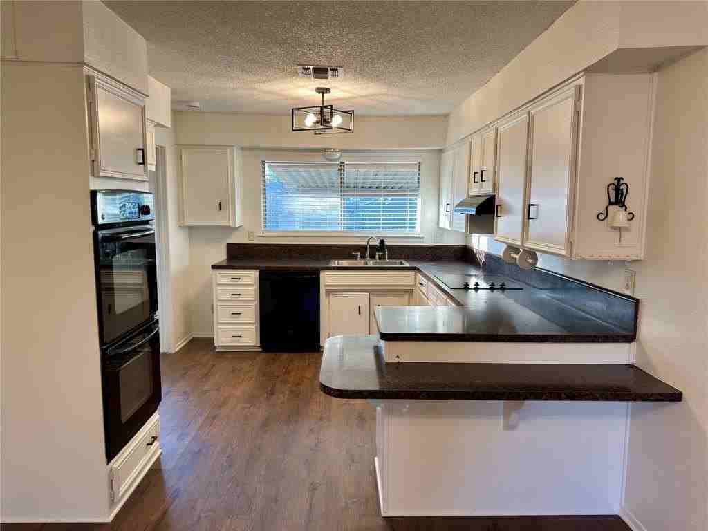 328 E Johnson St - Photo 6 of 13