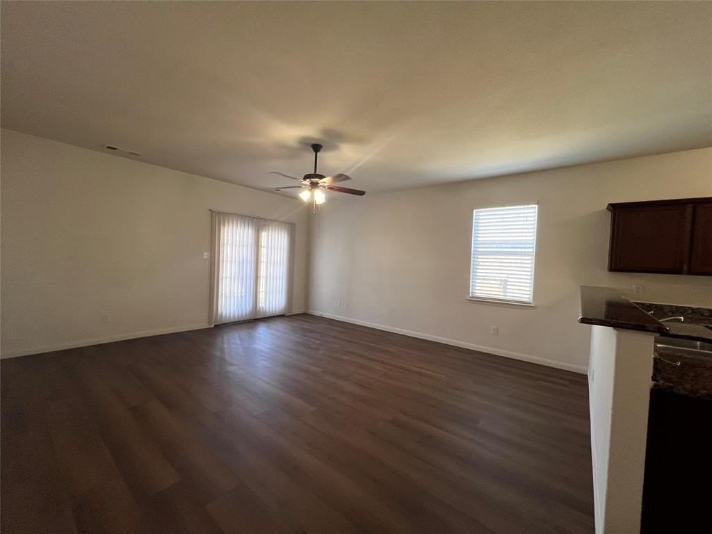 208 Cottonwood Dr - Photo 7 of 32