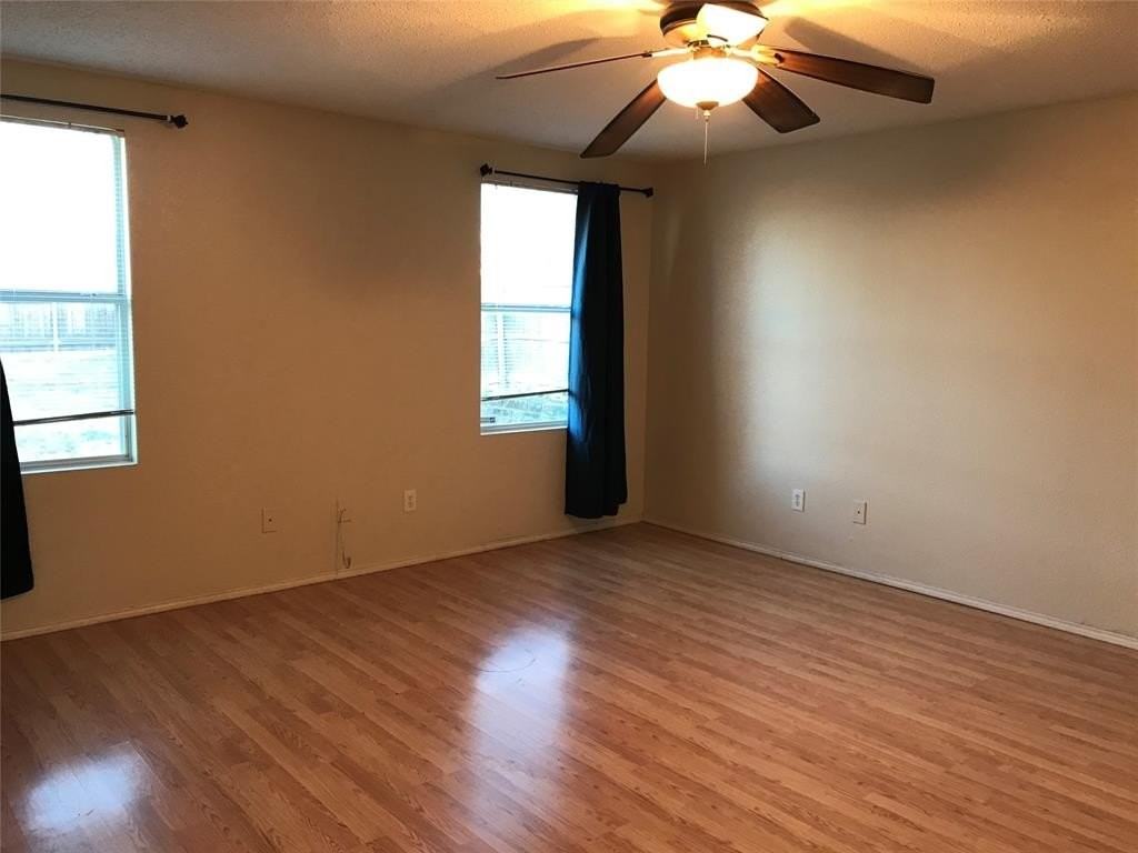 2613 Misty Harbor Dr - Photo 4 of 23