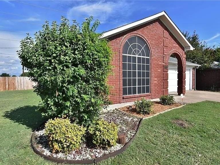 6323 Brookbriar Ct - Photo 2 of 36