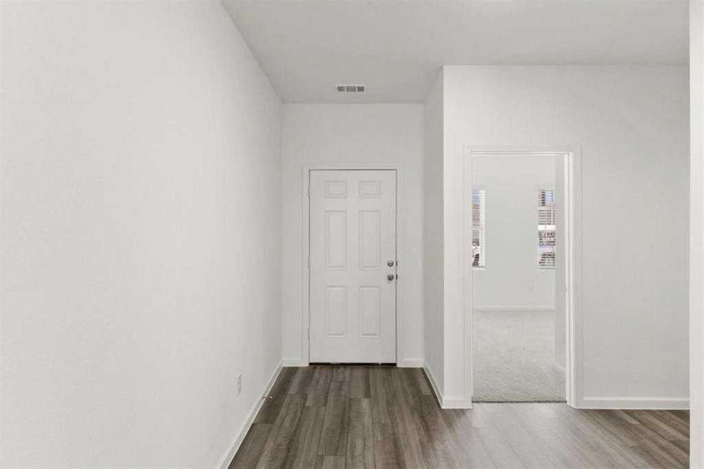 10308 Holycross Ln - Photo 3 of 27