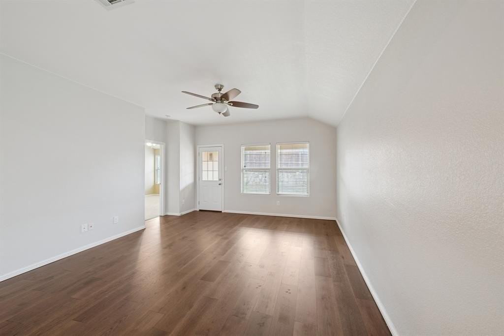 8417 Muddy Creek Dr - Photo 6 of 24