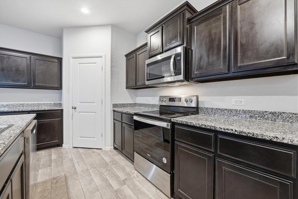 9308 Desertrock Rd - Photo 7 of 23