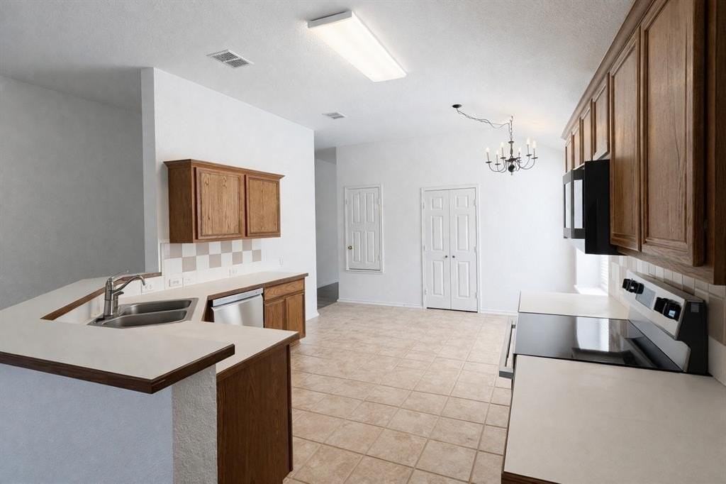 5132 Persimmon Ct - Photo 4 of 8