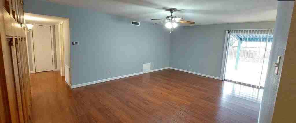 313 Georgetown Dr - Photo 4 of 14