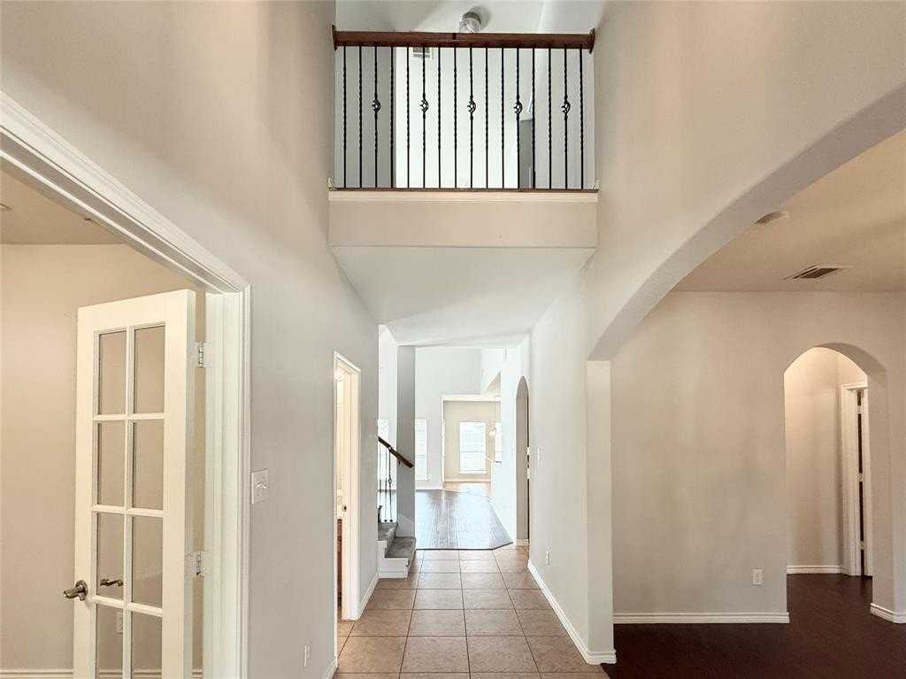 13690 Valencia Dr - Photo 2 of 27