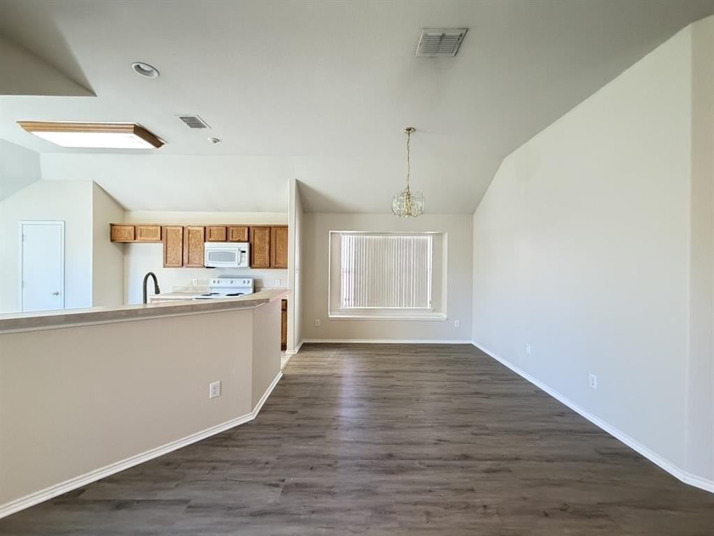 8513 Cactus Flower Dr - Photo 5 of 21