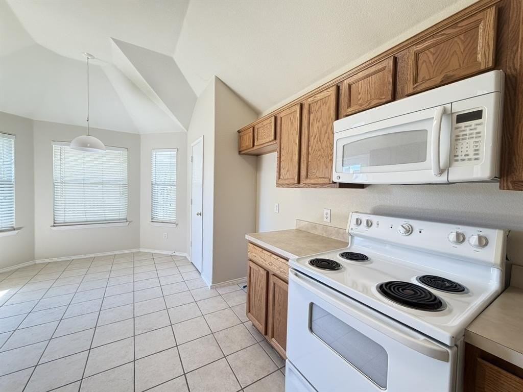 8513 Cactus Flower Dr - Photo 7 of 21