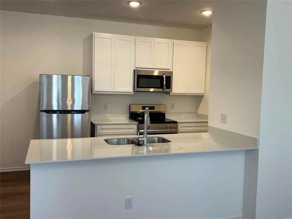 Sw 2nd St - Photo 4 of 28