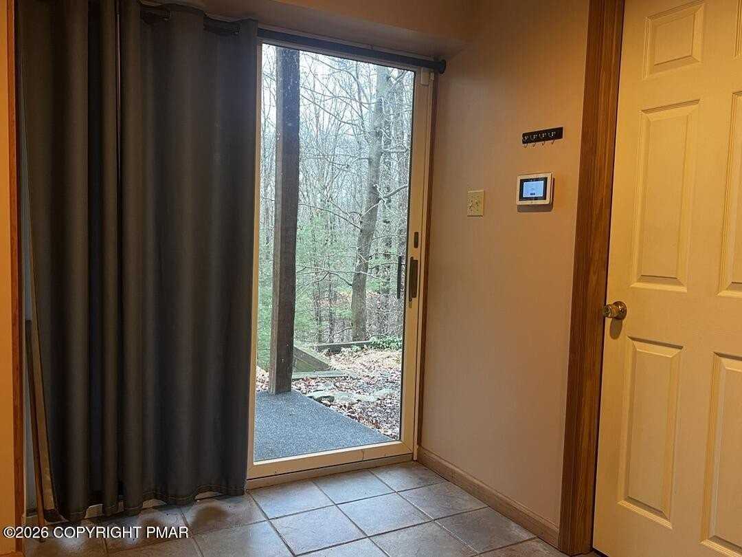 370 Andrew Cir - Photo 2 of 15