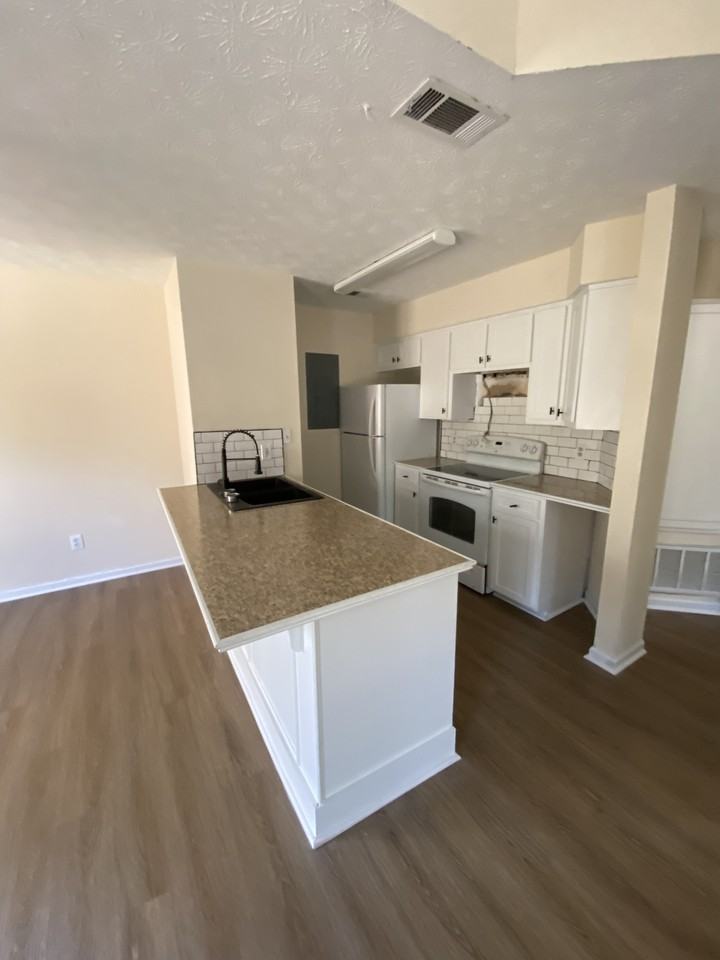 6143 Trestlewood Dr #2 - Photo 4 of 11