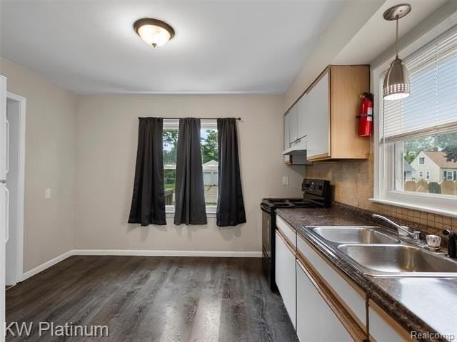 23628 Carlington St - Photo 6 of 20