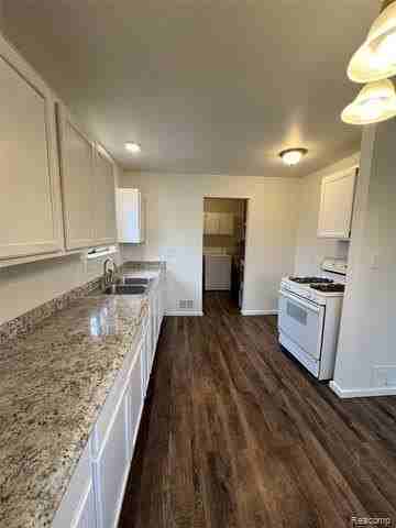 11409 Westpoint St - Photo 6 of 20