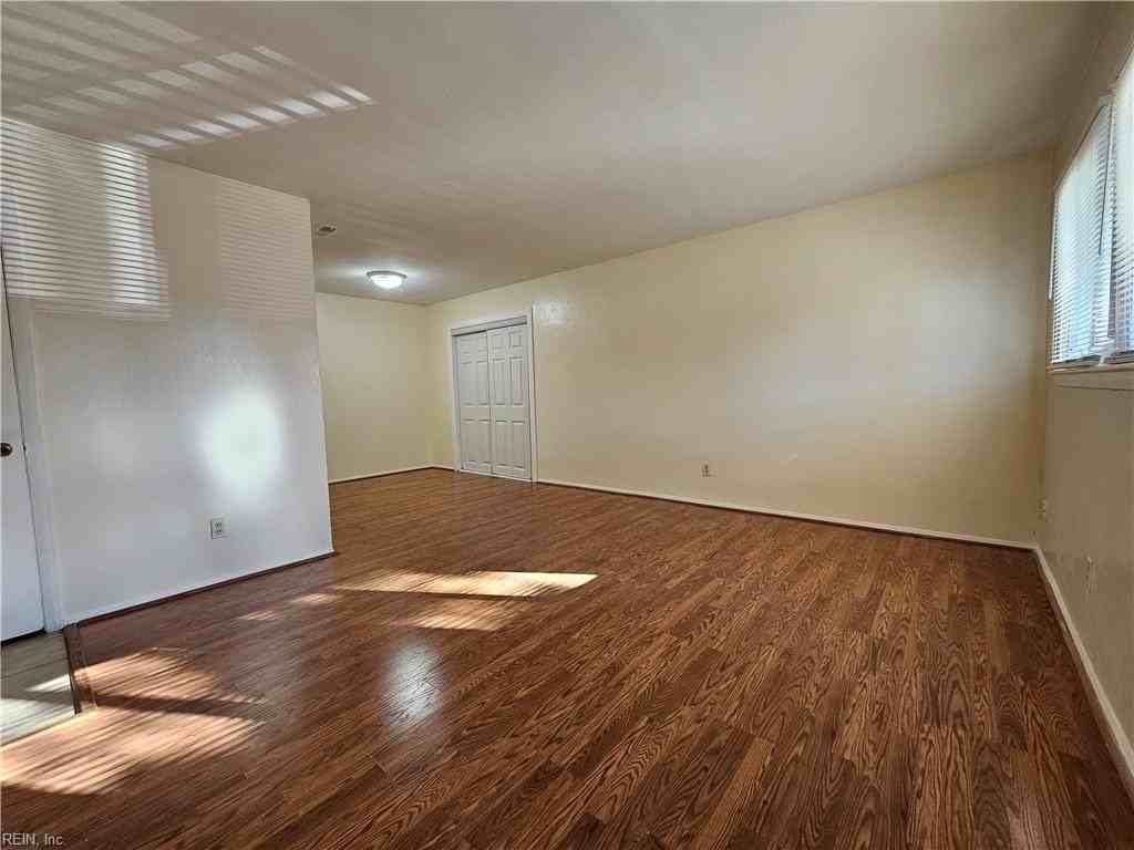 3512 Wayne St - Photo 4 of 19