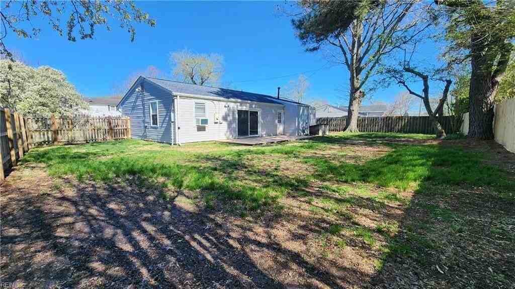 924 Carriage Hill Rd - Photo 7 of 8