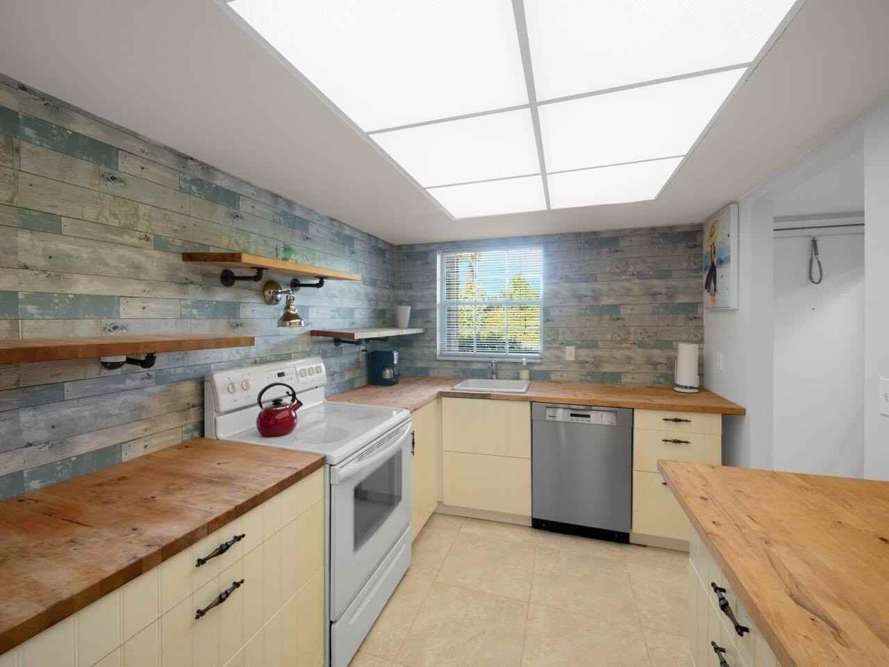 1262 Sugar Sands Blvd - Photo 3 of 17