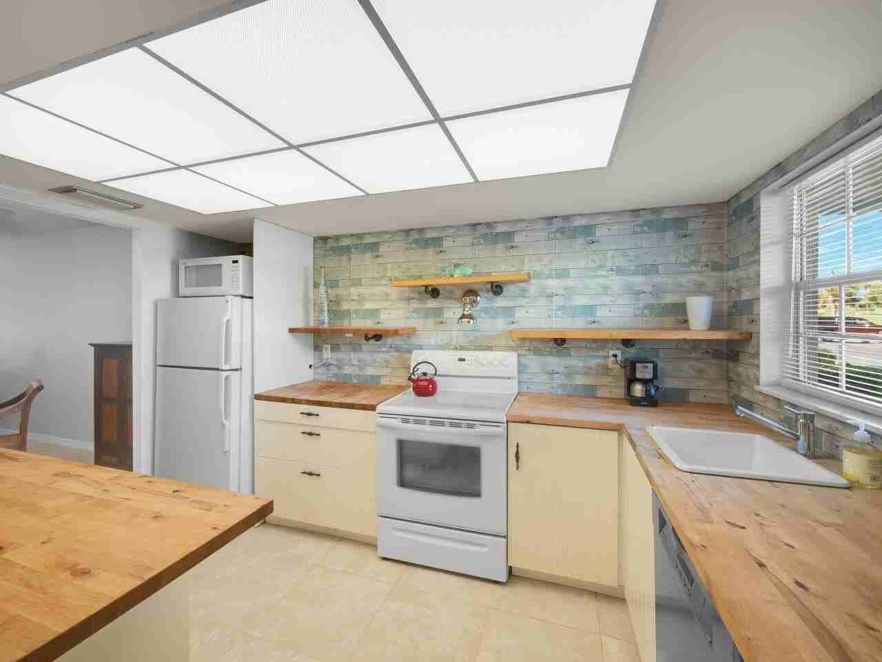 1262 Sugar Sands Blvd - Photo 4 of 17