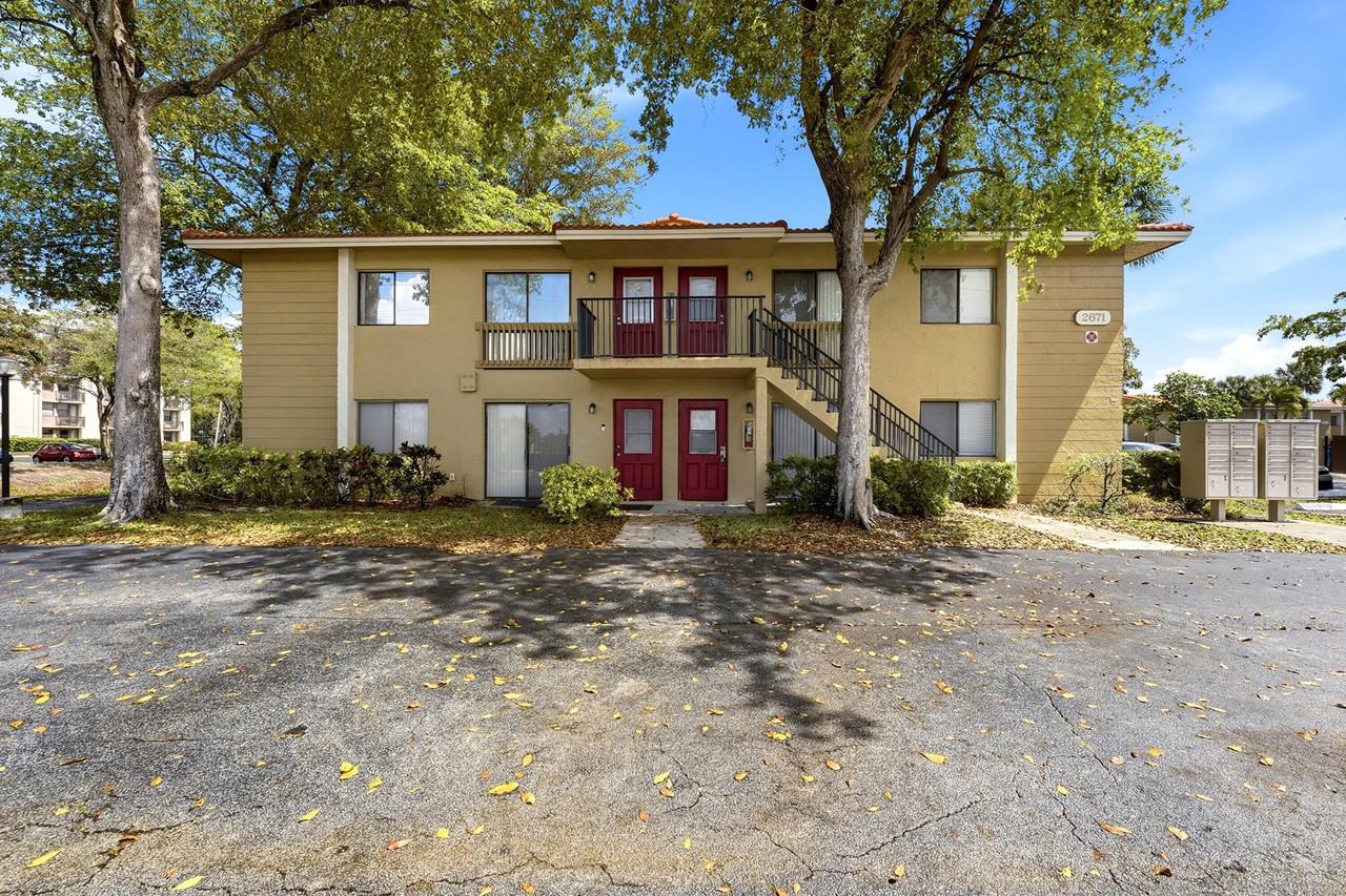 2671 Riverside Dr #1