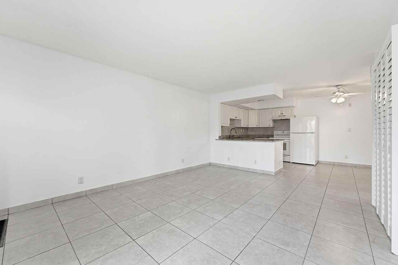 2671 Riverside Dr #1 - Photo 4 of 25