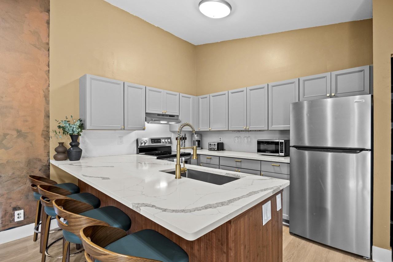 1368 Periwinkle Pl - Photo 6 of 22