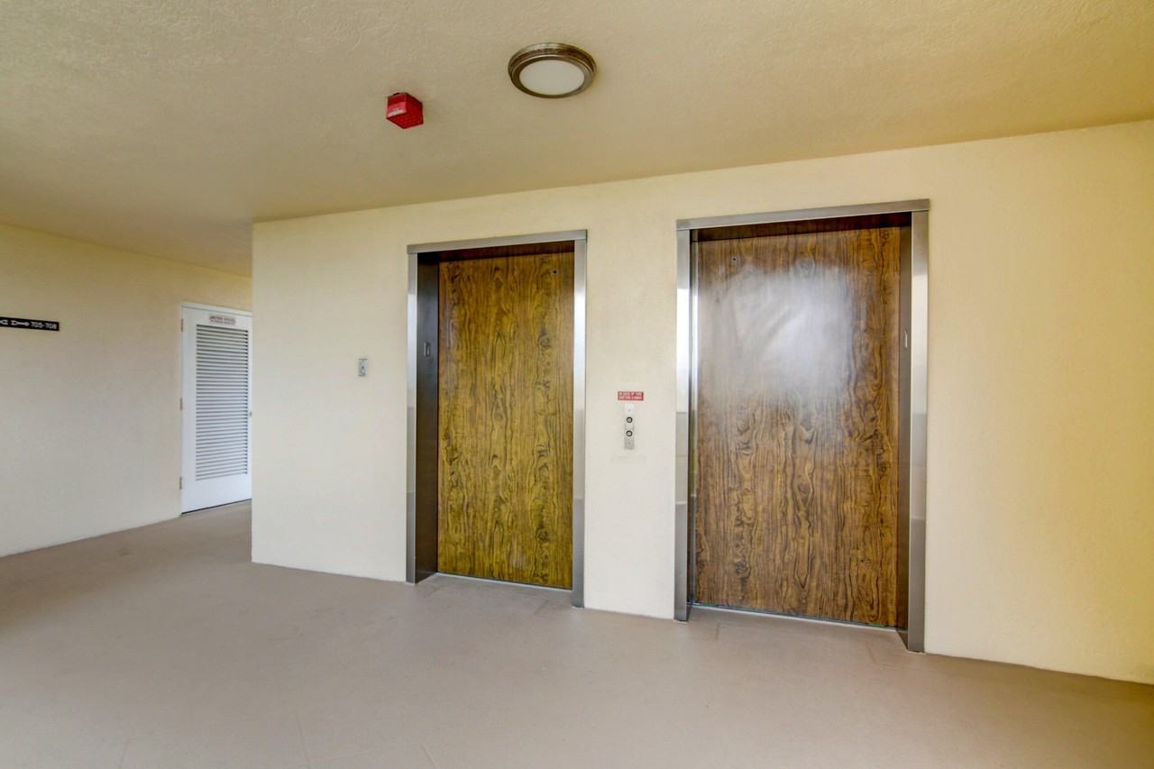 14426 Amberly Ln Apt 706 - Photo 2 of 33