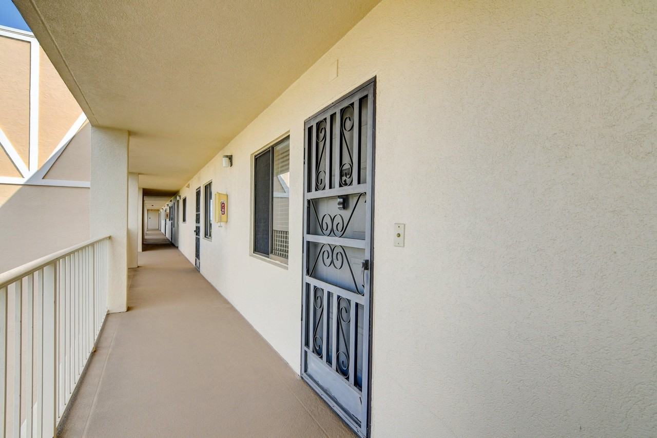 14426 Amberly Ln Apt 706 - Photo 5 of 33