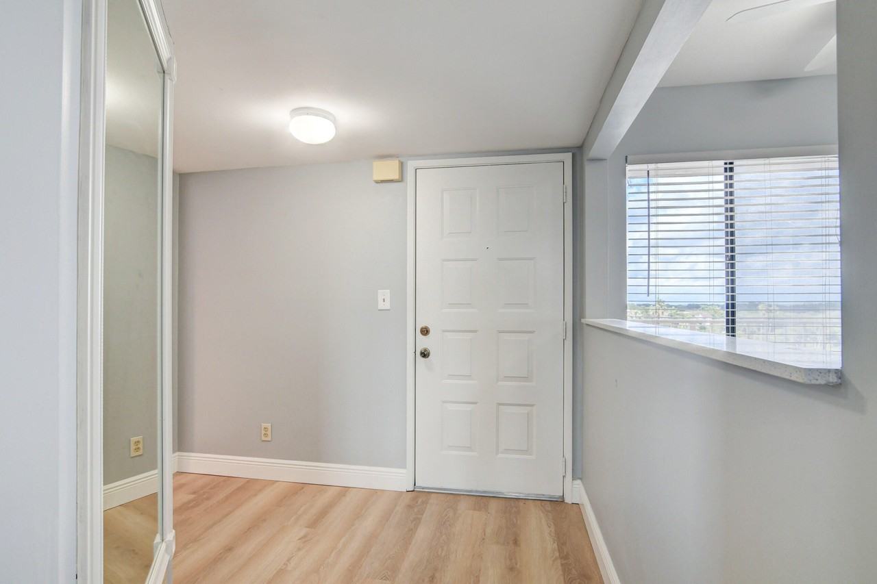 14426 Amberly Ln Apt 706 - Photo 6 of 33