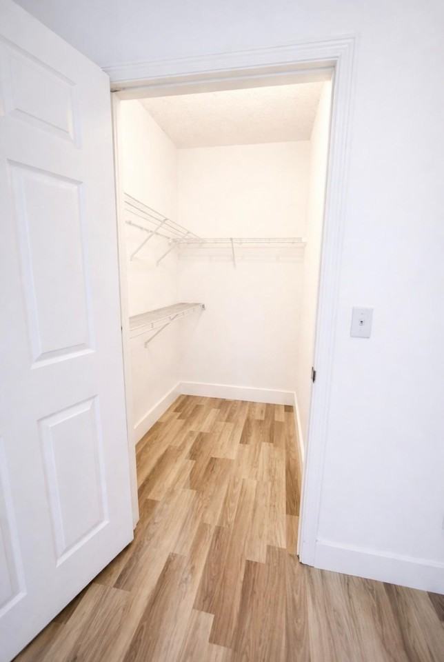 10300 Fox Trail Rd S - Photo 4 of 21