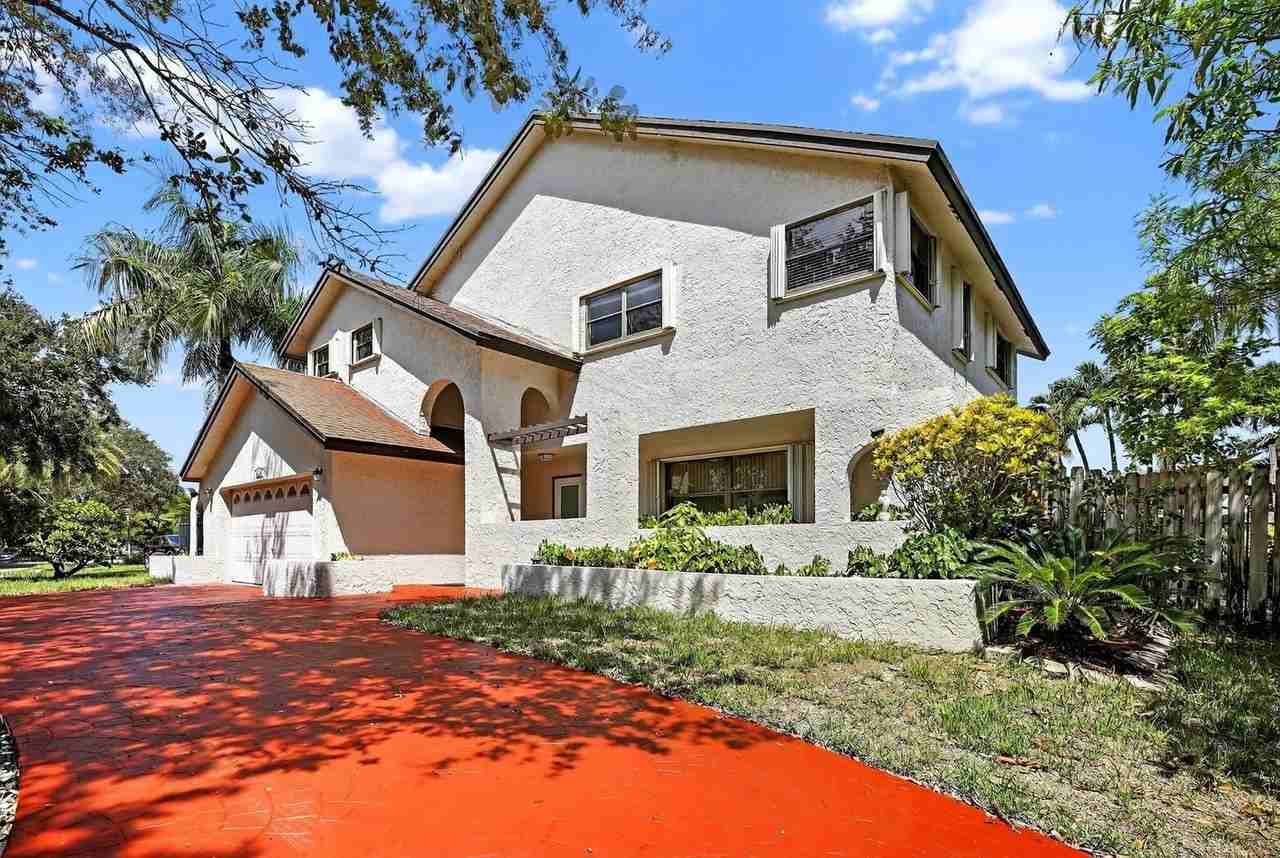 8201 Sw 57th St - Photo 4 of 47