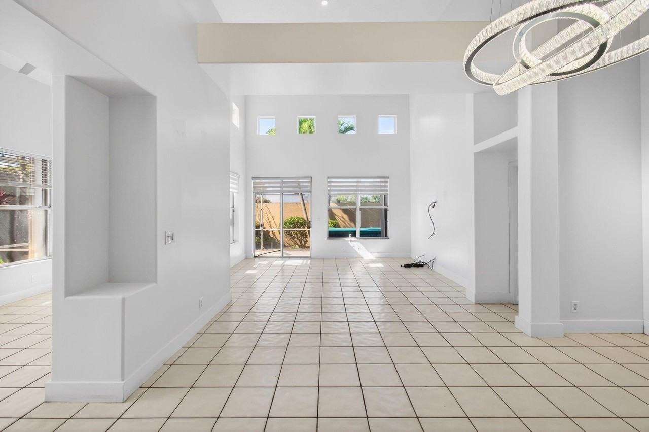 7848 Travlers Tree Dr - Photo 5 of 50