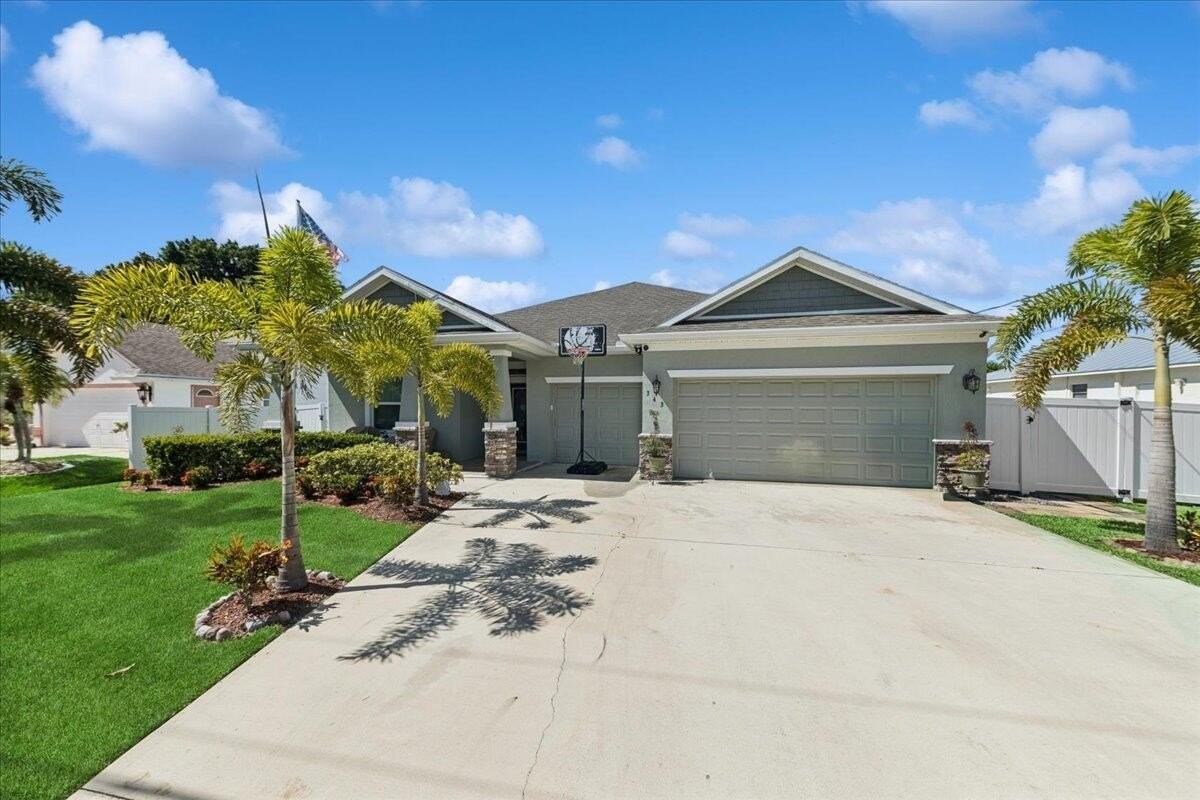 343 Se Fisk Rd - Photo 3 of 50