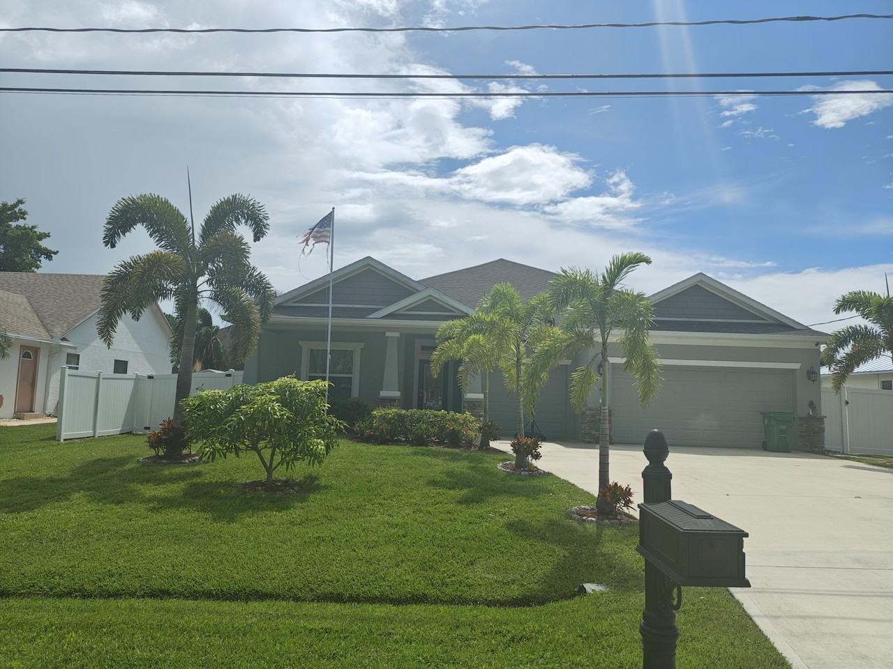 343 Se Fisk Rd - Photo 7 of 50