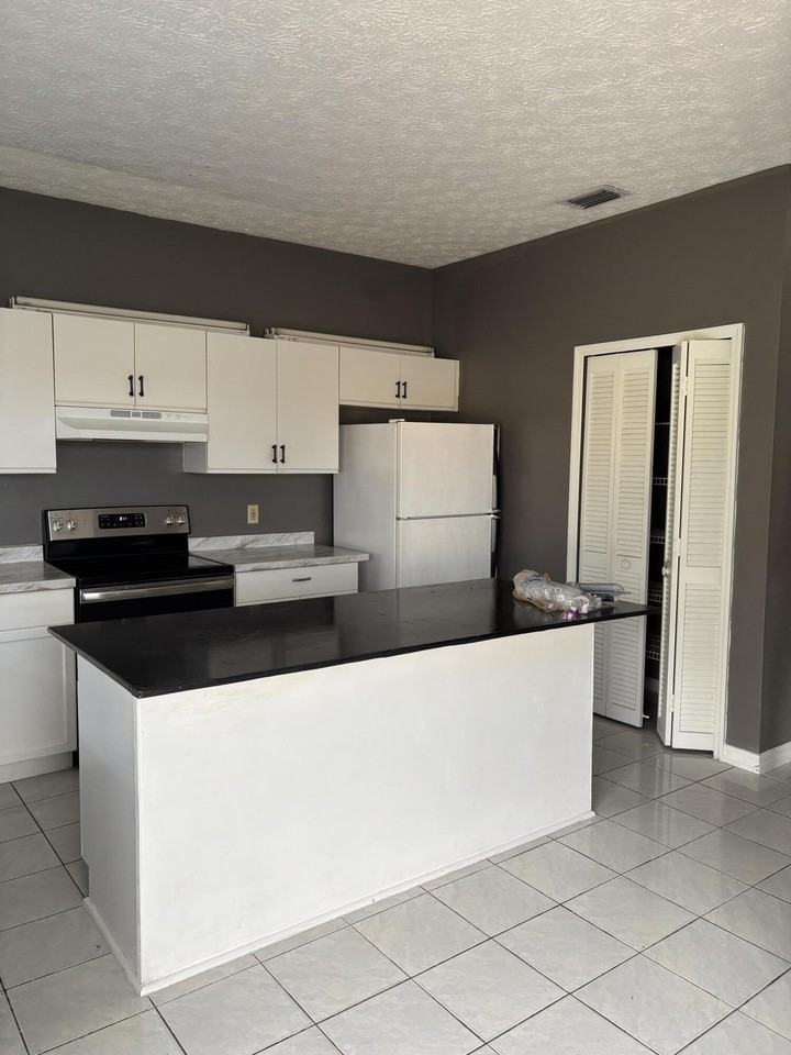 3710 Promenade Way - Photo 4 of 26