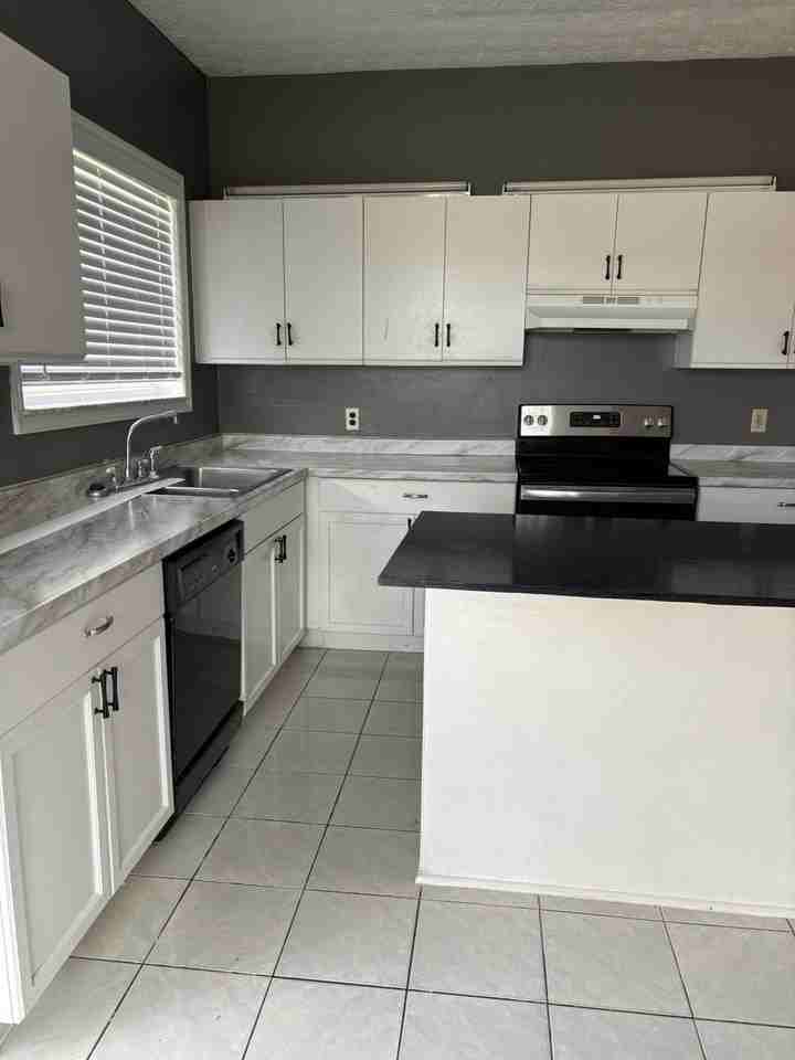 3710 Promenade Way - Photo 5 of 26