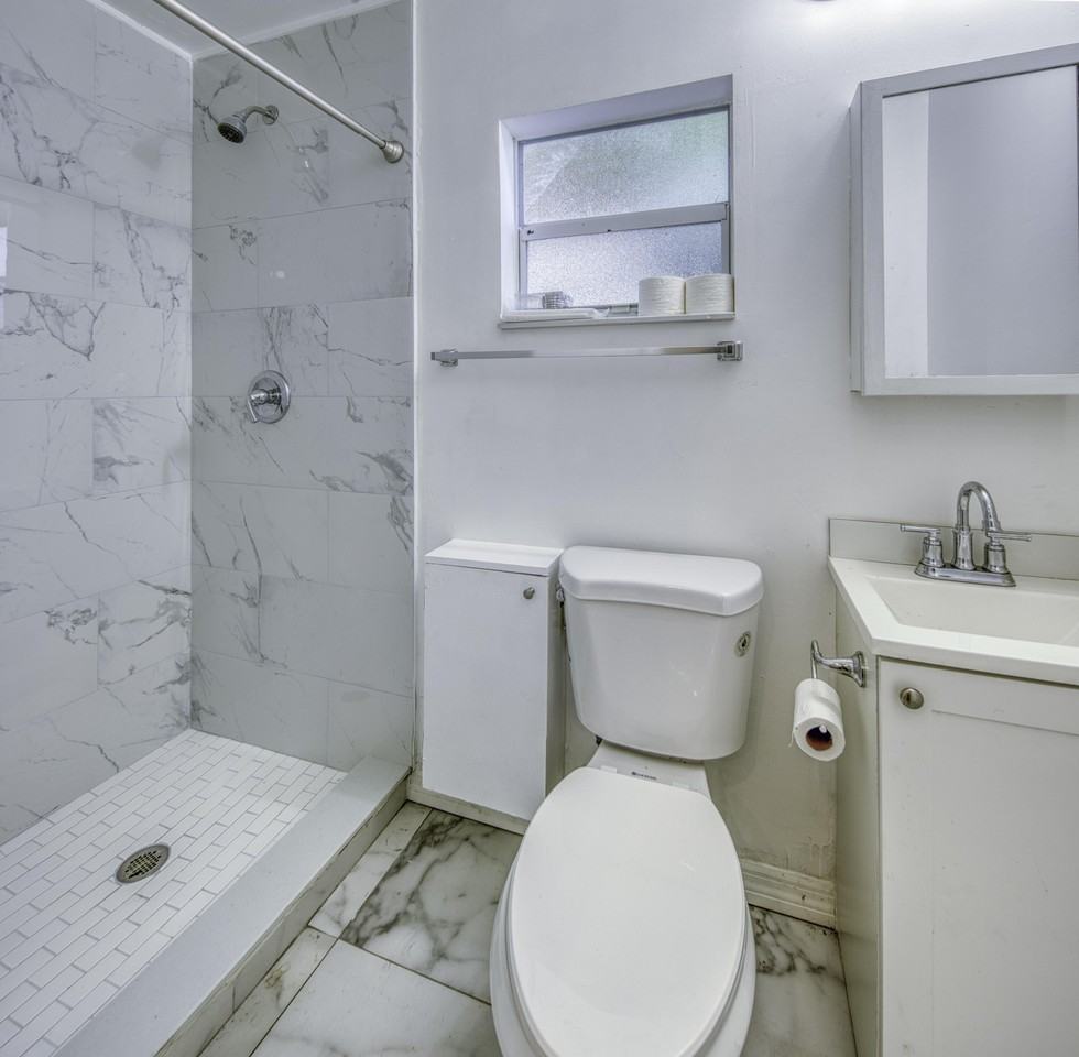 519 S M St Unit 2 - Photo 7 of 12