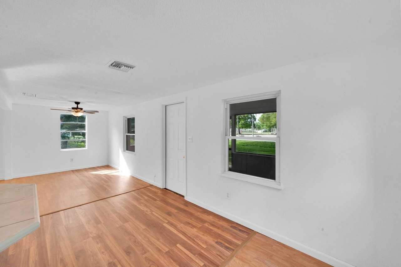 4851 Kirby Loop Rd Apt A - Photo 7 of 24